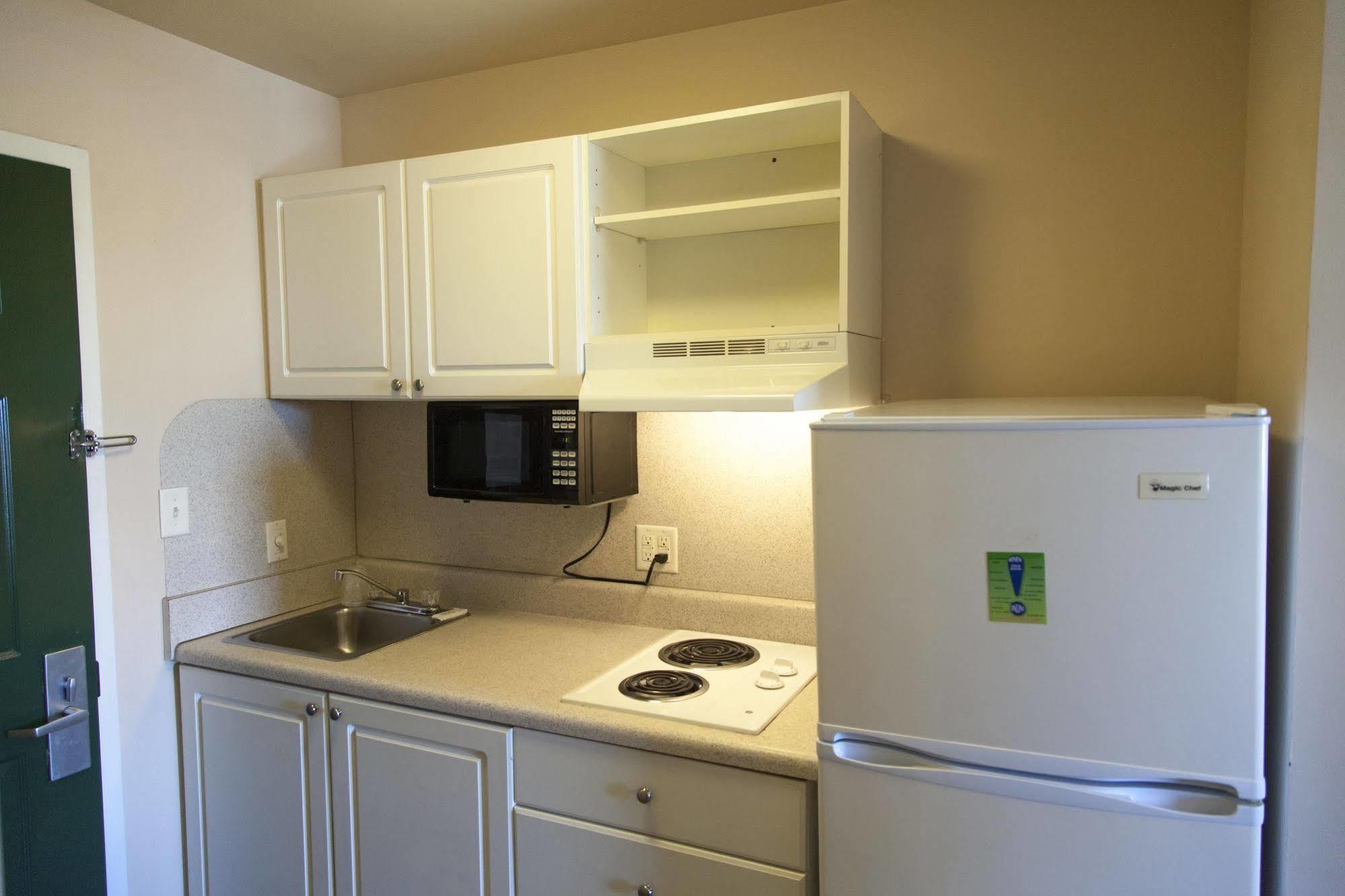 Intown Suites Extended Stay Norfolk Va Exterior foto